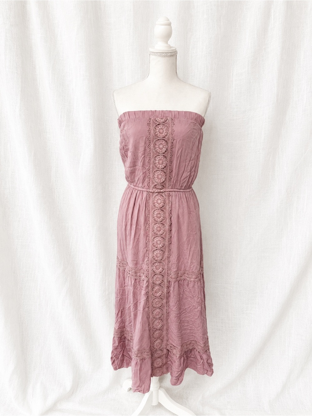 Strapless Lace-Trim Midi Dress in Mauve